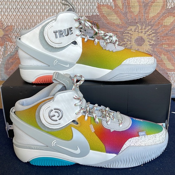 Nike Men’s Air Deldon Be True
Basketball Shoes
Summit White/Summit White - Picture 4 of 16